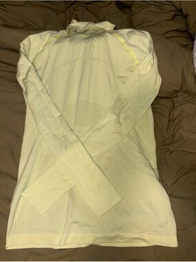 lululemon athletica Long Sleeve Top in Light Yellow